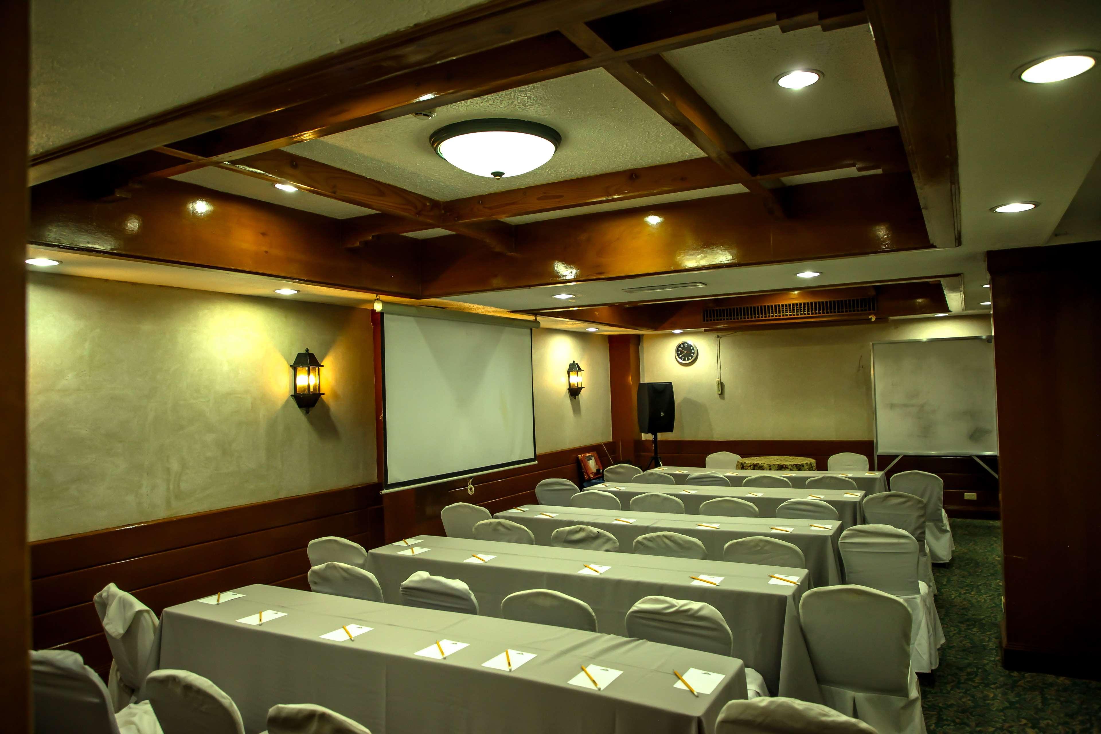 Days Hotel Tagaytay Tagaytay City Zewnętrze zdjęcie