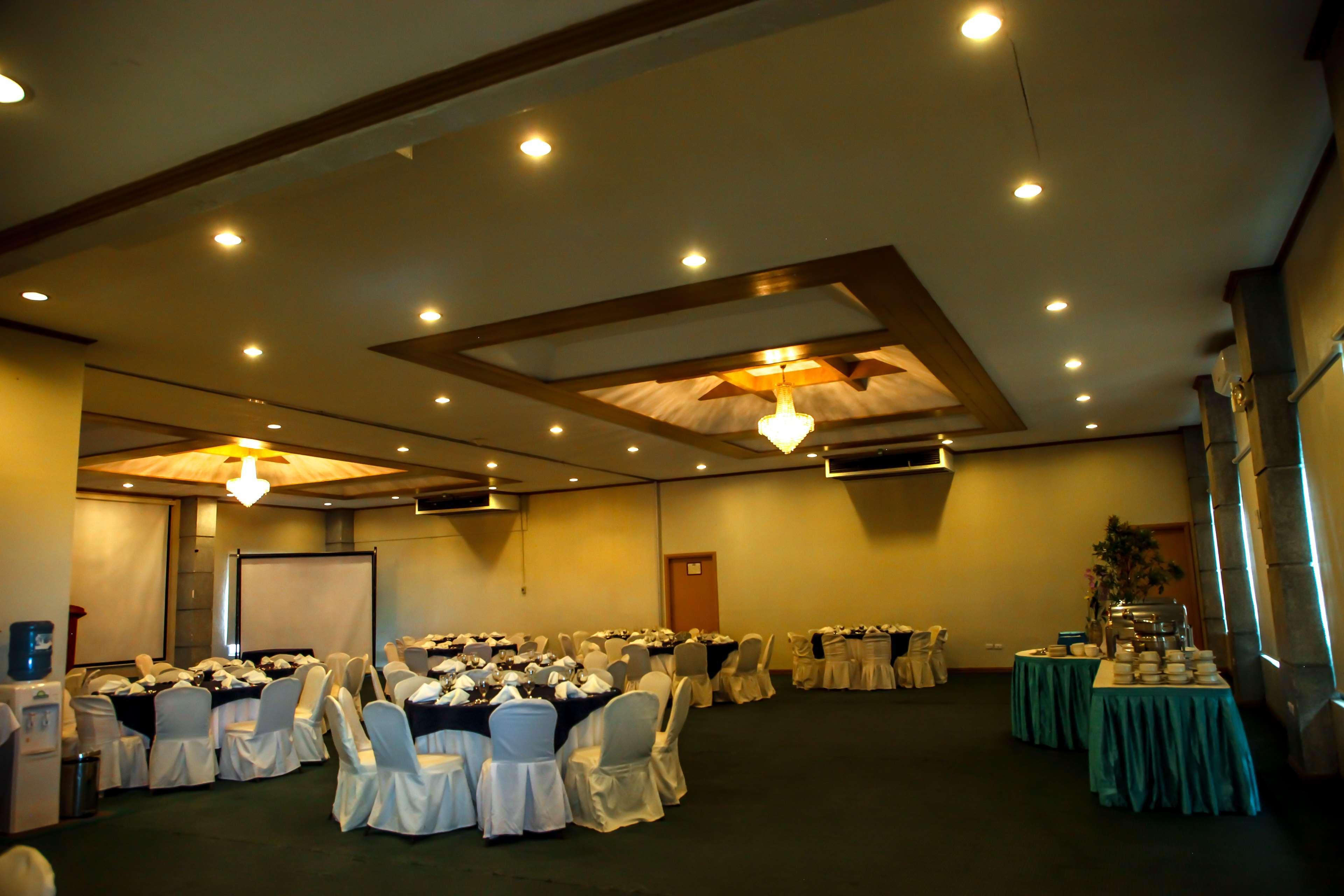 Days Hotel Tagaytay Tagaytay City Zewnętrze zdjęcie