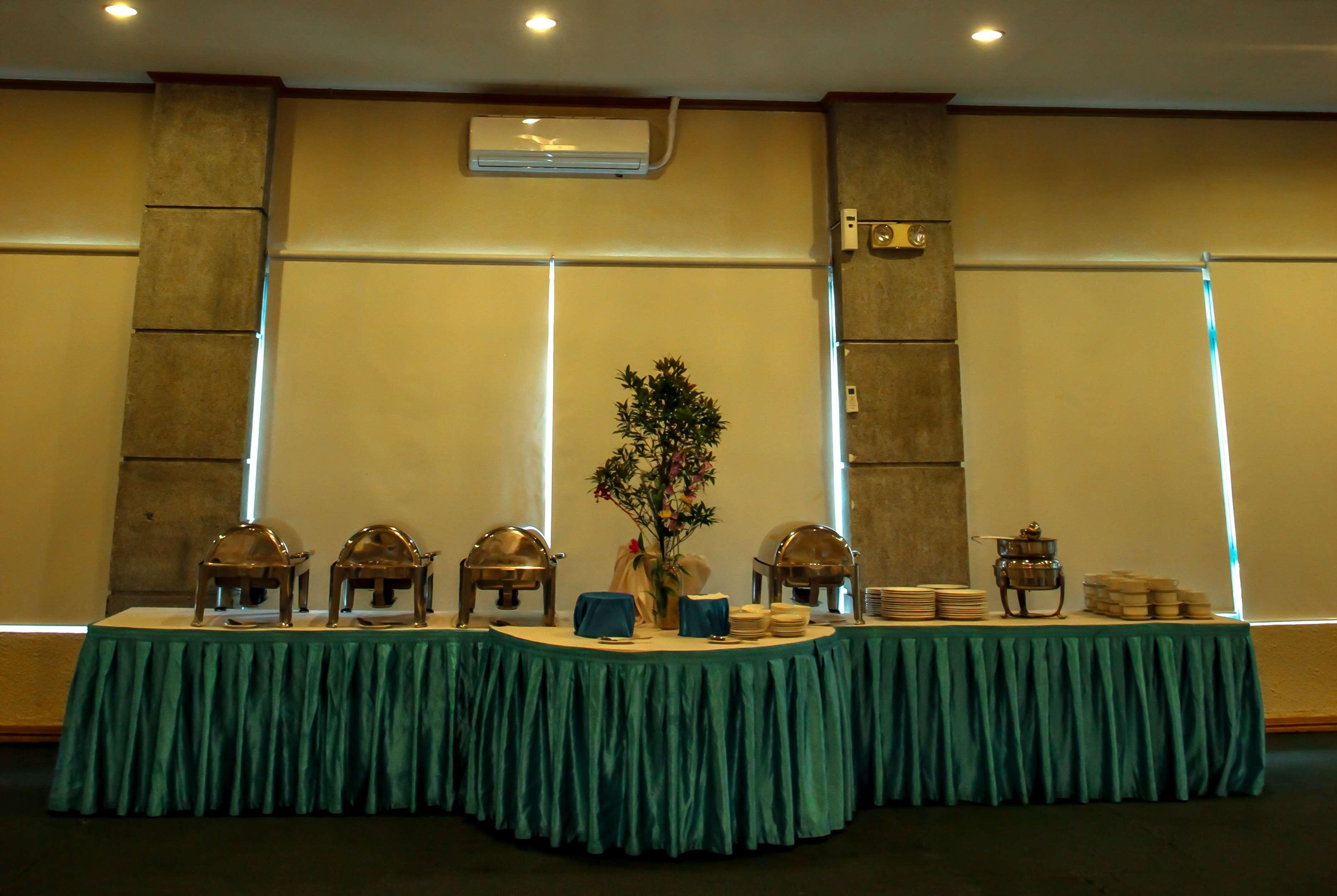 Days Hotel Tagaytay Tagaytay City Zewnętrze zdjęcie
