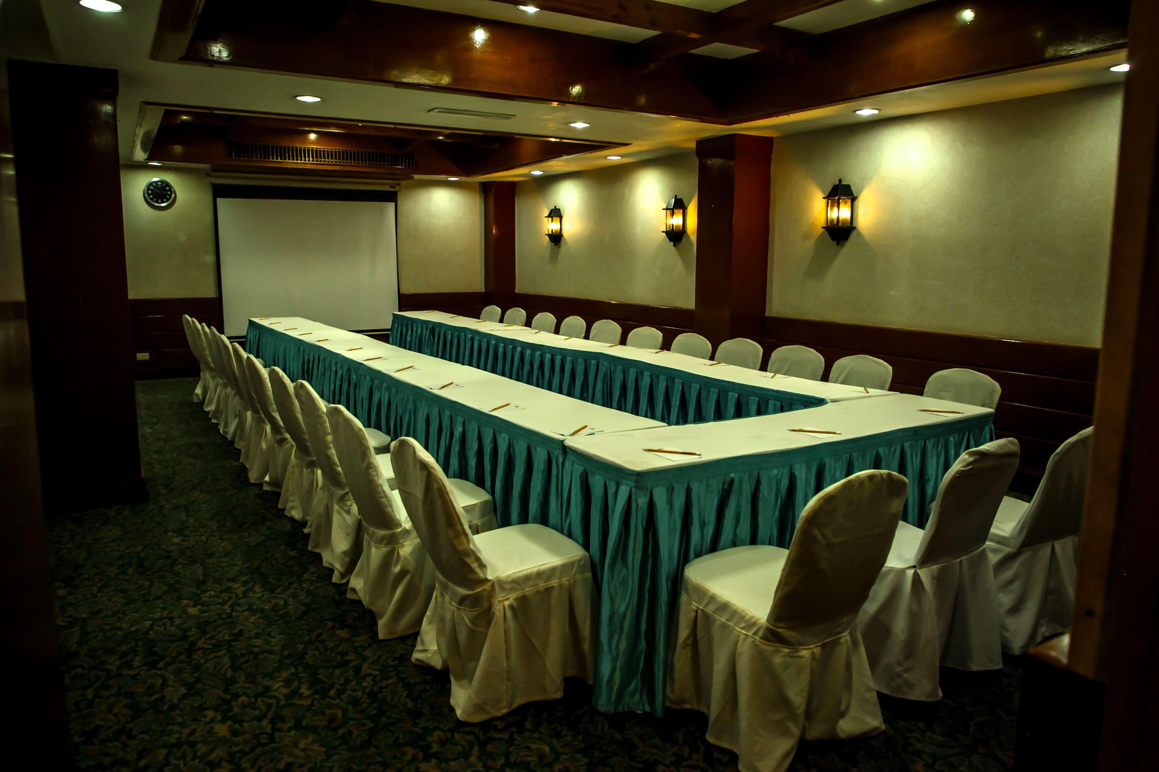 Days Hotel Tagaytay Tagaytay City Zewnętrze zdjęcie
