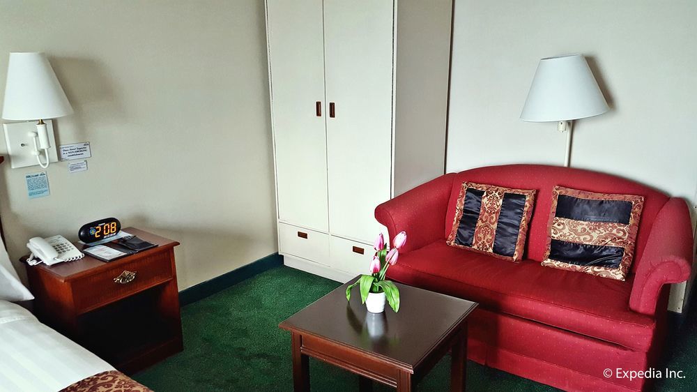Days Hotel Tagaytay Tagaytay City Zewnętrze zdjęcie