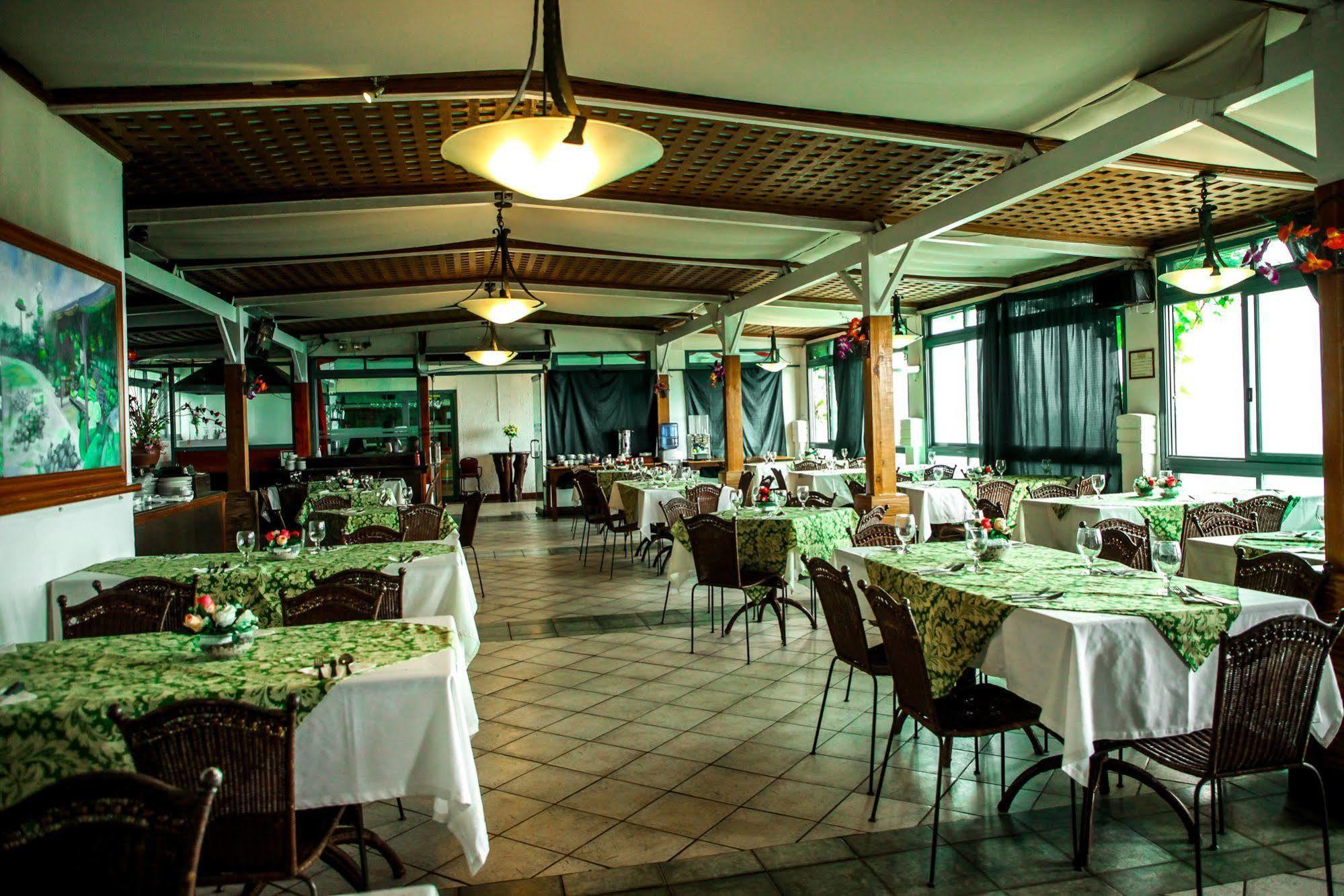 Days Hotel Tagaytay Tagaytay City Zewnętrze zdjęcie